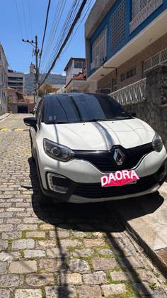 RENAULT CAPTUR 2.0 16V HI-FLEX INTENSE AUTOMÁTICO RENAULT CAPTUR 2.0 16V HI-FLEX INTENSE AUTOMÁTICO